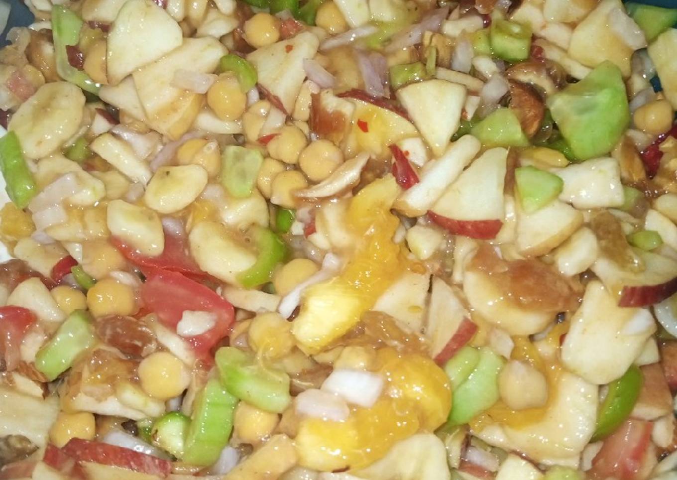 Fruit n veggie Salad