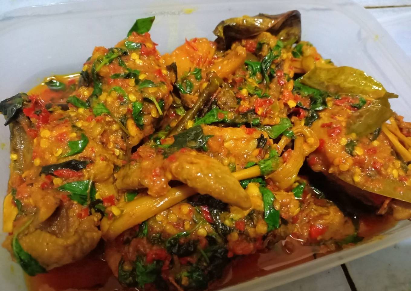 Ayam Rica-rica Pedas Kemangi