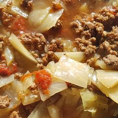 A picture of Hamburger Cabbage Soup.