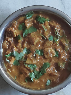 செட்டிநாடு ஸ்டைல் மஸ்ரூம் கிரேவி (Chettinadu mushroom gravy recipe in tamil) செய்முறை முக்கிய புகைப்படம்