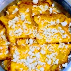 A picture of Shahi tukry.