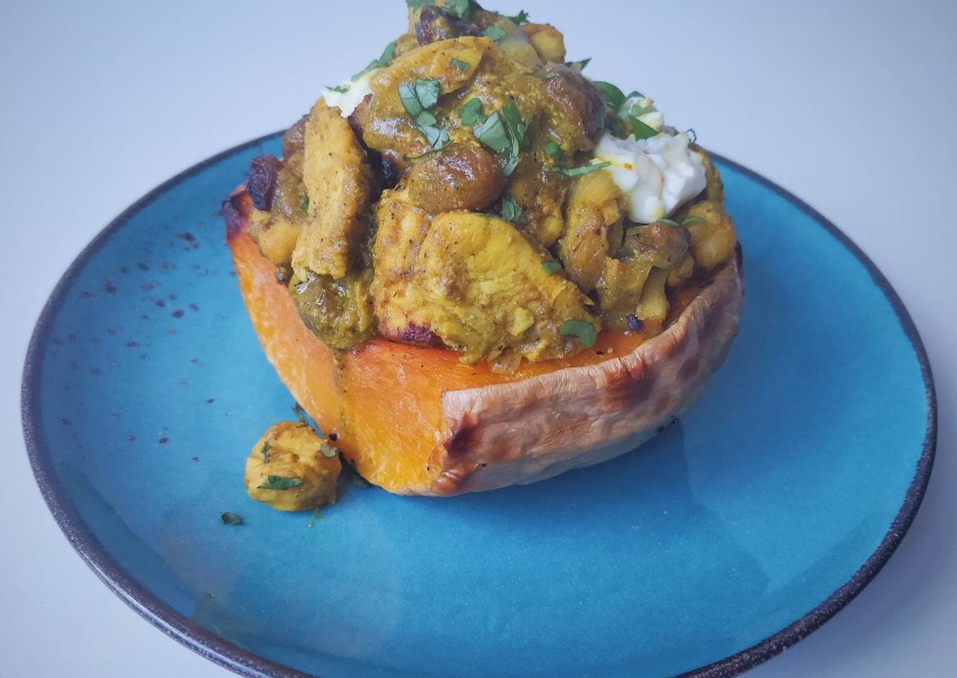 Calabaza rellena de pollo con pasas