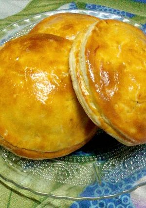 A picture of Chicken Ghee Puff Pastry.