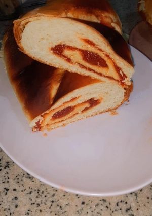 Una foto de Arrollado con Dulce de Membrillo y Dulce de Leche