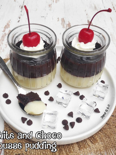 Foto resep White and Choco mousse pudding