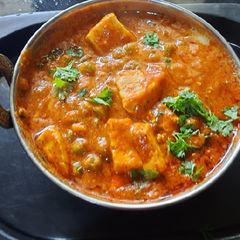 A picture of Suhana makhanwala mix matar paneer.