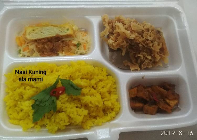 Nasi Kuning ala mami