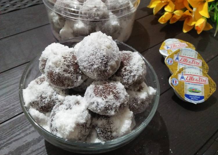 Black Snow White Cookies / Putri Salju Hitam