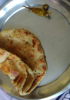 A picture of Crispy masala paratha.