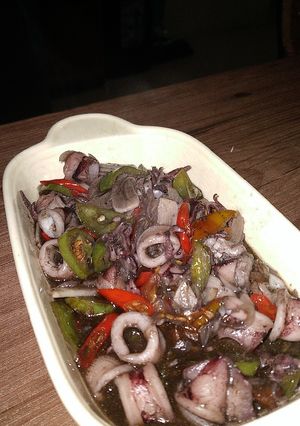 Foto resep Tumis cumi tinta hitam