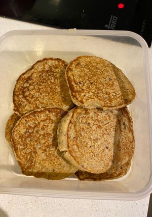 Una foto de Panquecas de Avena y banana - Oatmeal banana pancakes