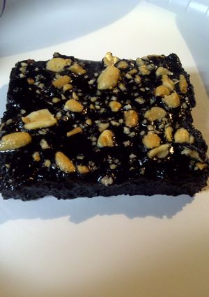A picture of Mayan Chocolate topped brownies.