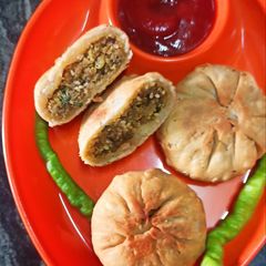 Tuvar kachori A picture of Tuvar kachori.