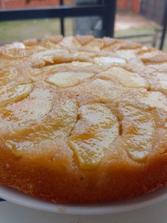 Una foto de Tarta invertida de manzana y canela