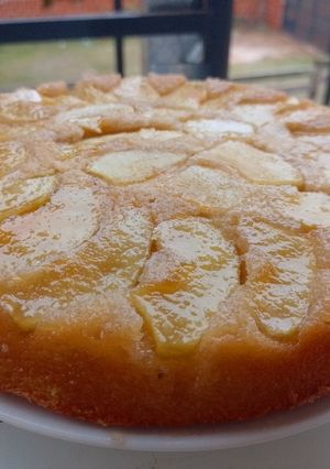 Una foto de Tarta invertida de manzana y canela