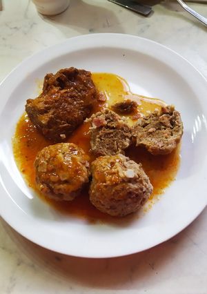Φωτογραφία της συνταγής Schwäbische Speckknödel (γιουβαρλάκια με ψωμί και μπέικον)