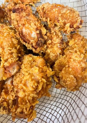 Csípős csirkeszárny kukoricapehely bundában recept fotója