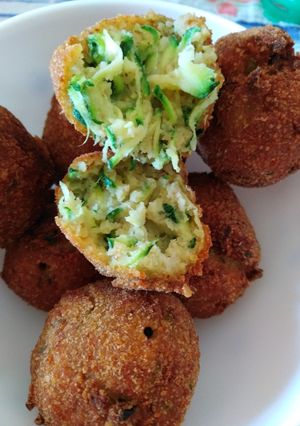 Foto di Polpette o chicche di zucchina fritte