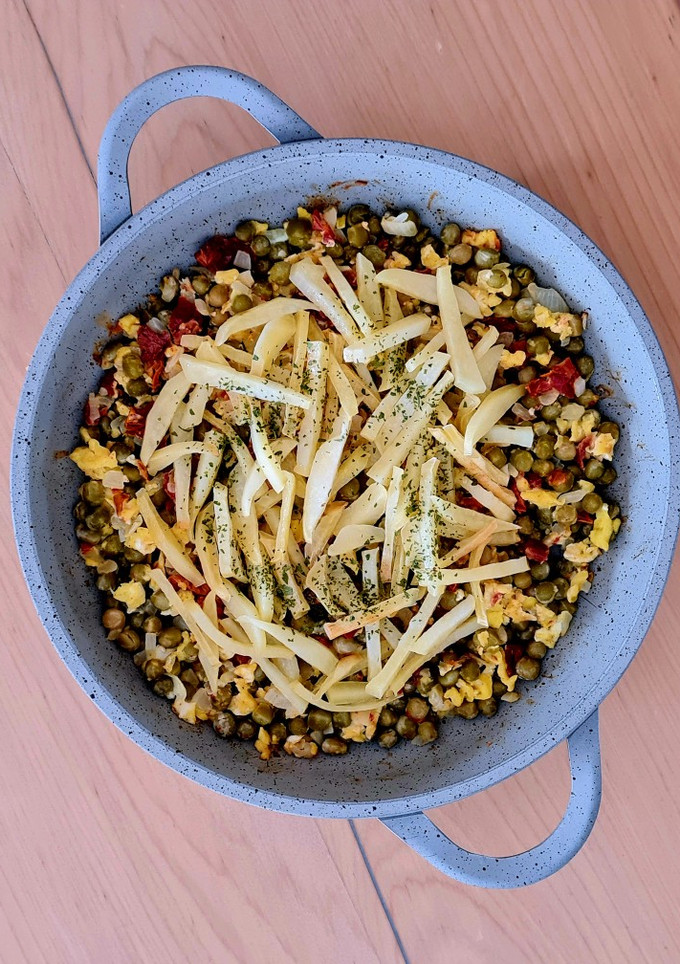 Una foto de Revuelto Gramajo 🇦🇷 (adaptación vegetariana y más livianita by Mate Amargo 🧉)
