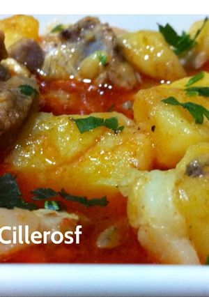 Foto principal de Patatas guisadas con carne de cordero