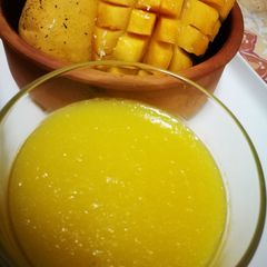 A picture of Mango puree.