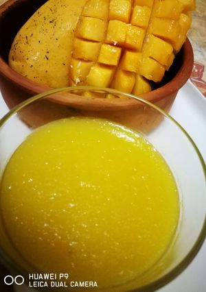 A picture of Mango puree.