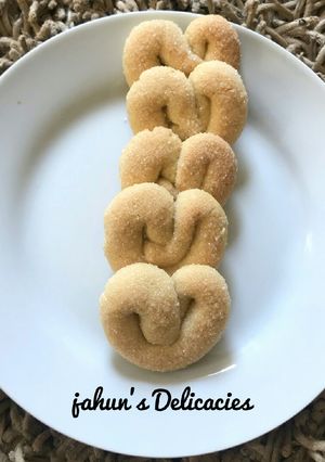 A picture of Ginger Cookies.