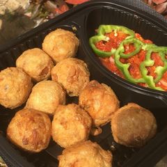 A picture of Yam balls.