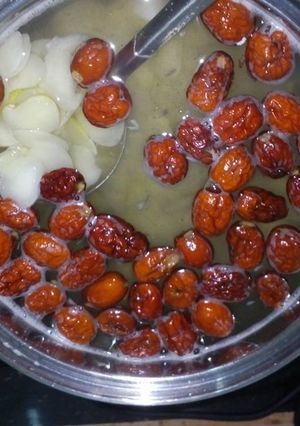 Hình của món Món chè đậu ngự - táo đỏ - đường phèn.