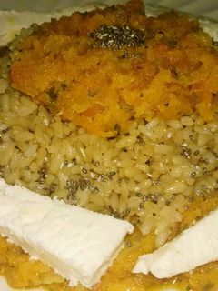 Una foto de Arroz con verduras y semillas