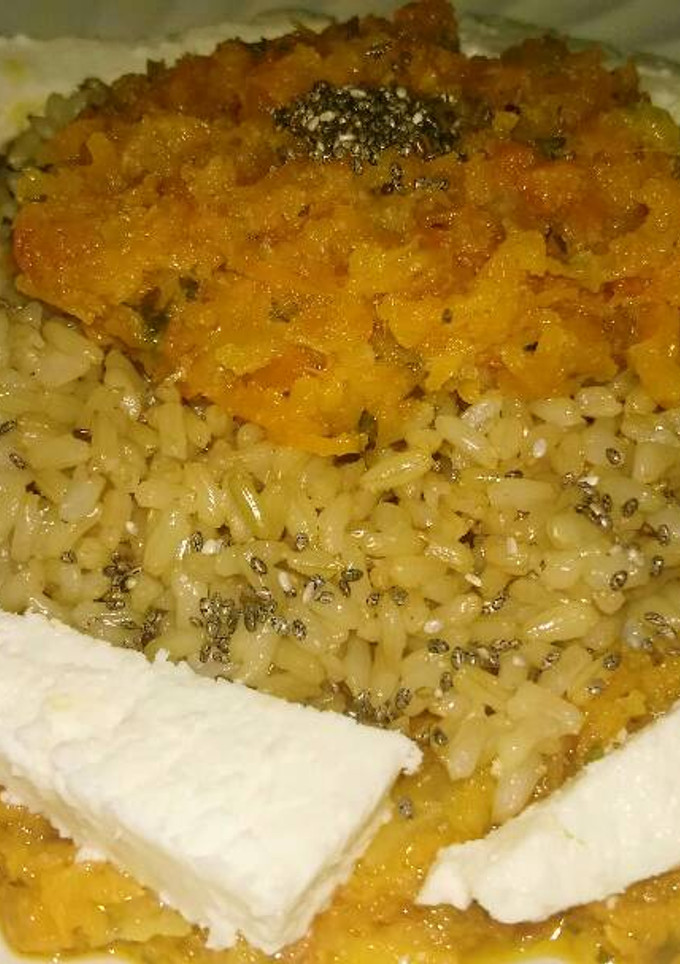 Una foto de Arroz con verduras y semillas