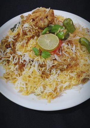A picture of Chicken Tikka Biryani.