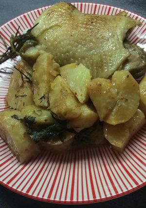 Une photo de Poulet cuit à l'étouffée au céleri