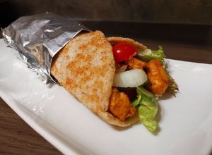 Csirkés wrap házi tortillával (low carb) recept fotója