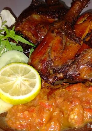 Foto resep Ayam Ungkep Bumbu Hitam