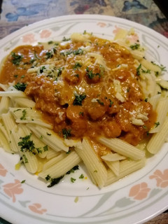 Una foto de Penne en salsa de camarones