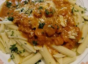 Una foto de Penne en salsa de camarones