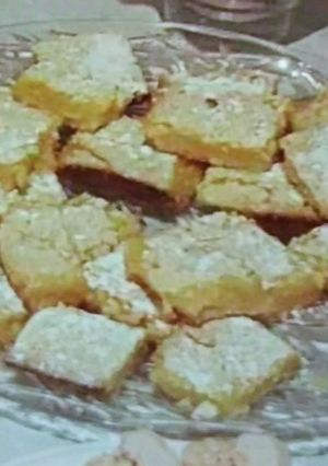 A picture of Lemon Squares.