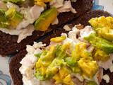 Avocado breakfast tapa
