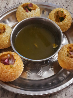 பானிபூரி(pani puri recipe in tamil) செய்முறை முக்கிய புகைப்படம்