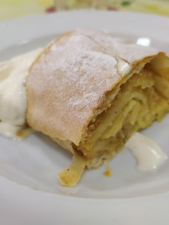 Una foto de Apfelstrudel