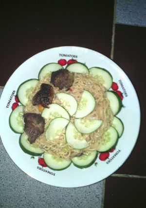 A picture of Indomie jollof.