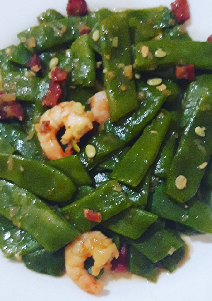 Una foto de Judías verdes salteadas con jamón y langostinos