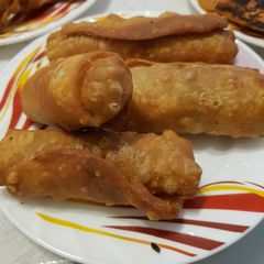 A picture of Vegetable Chili Garlic Noodle Spring Roll.