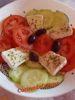 Una foto de Ensalada griega a mi manera