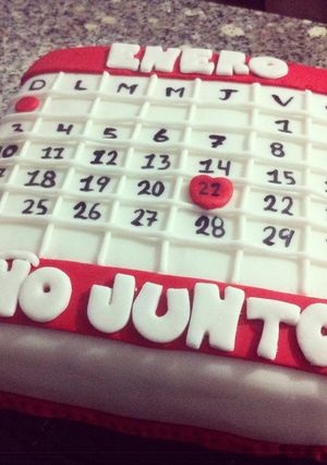 Una foto de Pastel calendario de fondant.