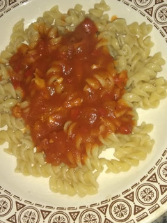 Una foto de Salsa de tomate con Pollo Reciclado #lunesdereciclado