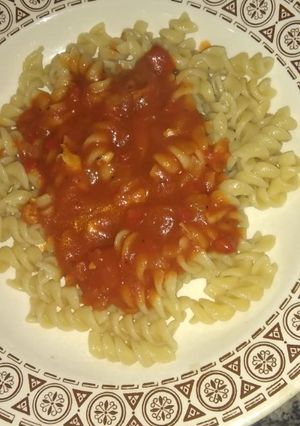 Una foto de Salsa de tomate con Pollo Reciclado #lunesdereciclado