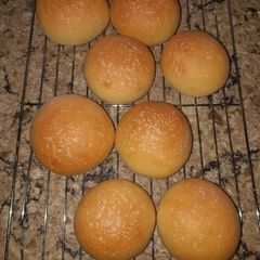 A picture of Fresh Buns (Zwieback).