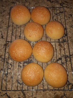 A picture of Fresh Buns (Zwieback).